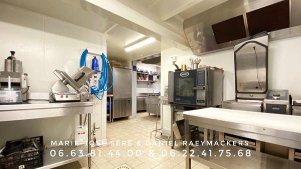 EXCLUSIVITE MONTPON MENESTEROL - MURS COMMERCIAUX  428 m²