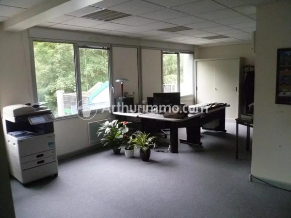Vente Bureau 3 pièces 76 m2 à Lissieu
