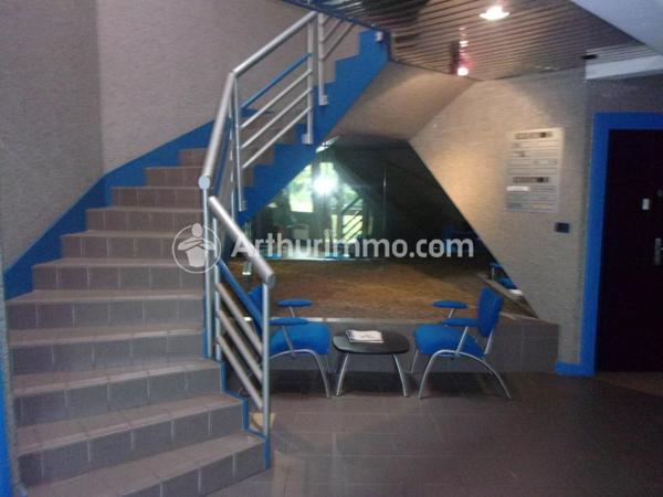 Vente Bureau 3 pièces 76 m2 à Lissieu