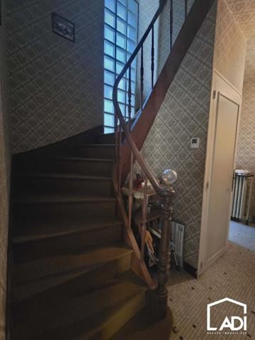 VERRUYES ! Propriété de caractère à fort potentiel !, Verruyes 79310