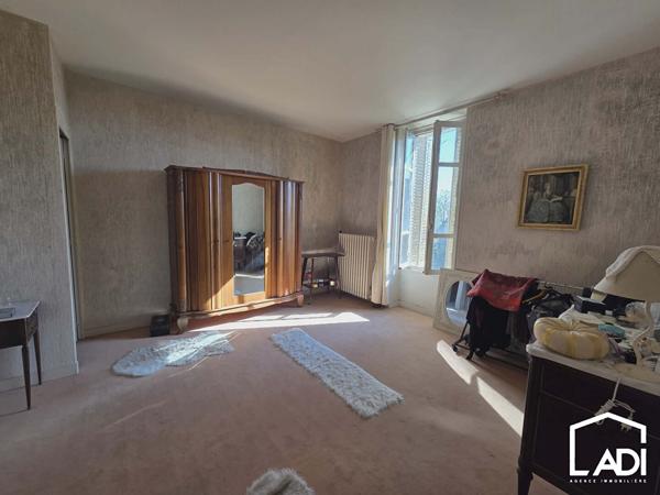 VERRUYES ! Propriété de caractère à fort potentiel !, Verruyes 79310