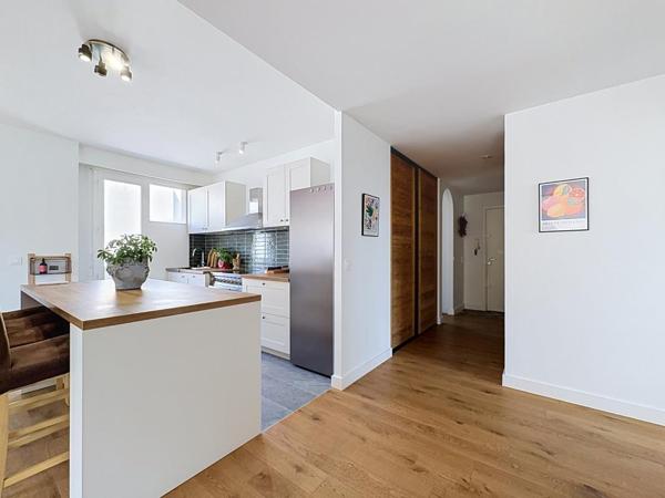 T3 – MEUBLE – BALCON – 69006 – LYON