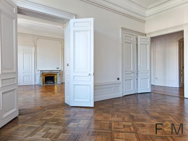 AINAY APPARTEMENT D’EXCEPTION 185 M2 ENTIÈREMENT RÉNOVÉ A LOUER