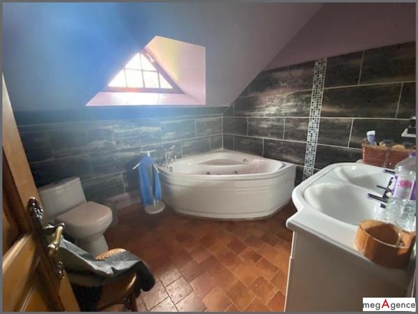 Maison à VIMOUTIERS, 61120 - 8 pièces 175m²