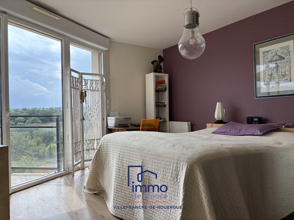 Appartement 100 m² avec terrasse, box et parking