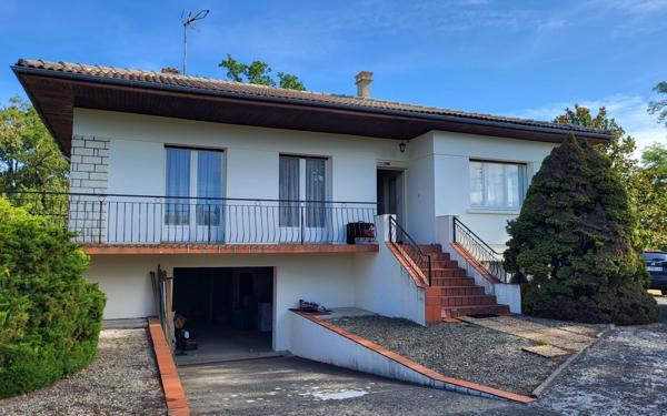 Maison à louer    4 pièces • 100 m2 Sarbazan