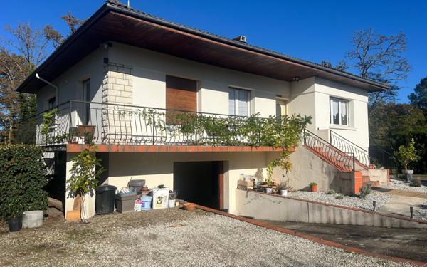 Maison à louer    4 pièces • 100 m2 Sarbazan