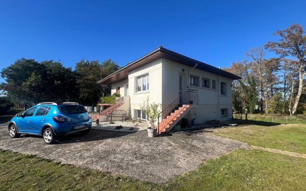 Maison à louer    4 pièces • 100 m2 Sarbazan