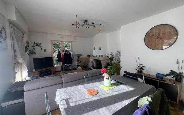 Maison à louer    4 pièces • 100 m2 Sarbazan