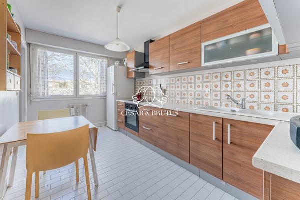 LYON 6e – Bellecombe | T5 familial lumineux avec balcons – 6ᵉ étage