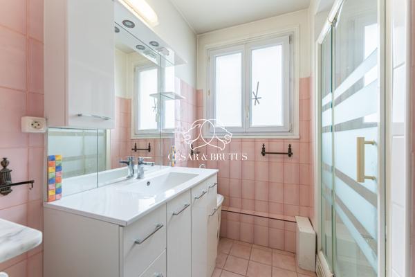 Appartement avec balcon et place de parking