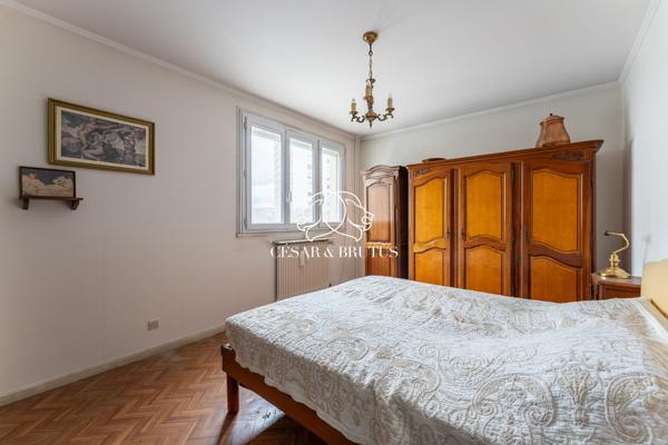 Appartement avec balcon et place de parking