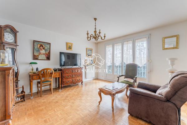 Appartement avec balcon et place de parking