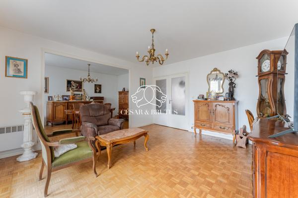 Appartement avec balcon et place de parking