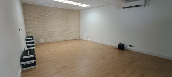 Immeuble loué – Local professionnel + 2 studios