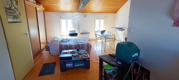 Immeuble loué – Local professionnel + 2 studios