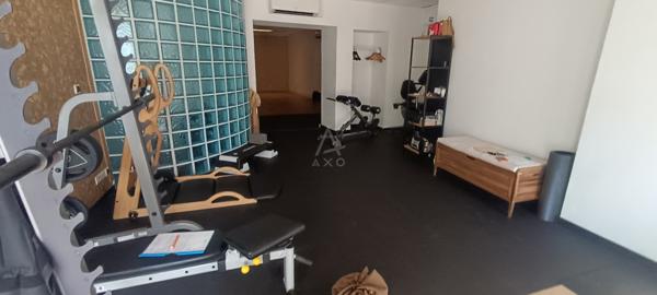 Immeuble loué – Local professionnel + 2 studios