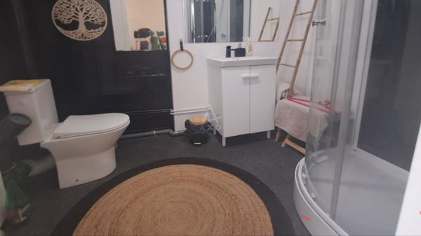Immeuble loué – Local professionnel + 2 studios