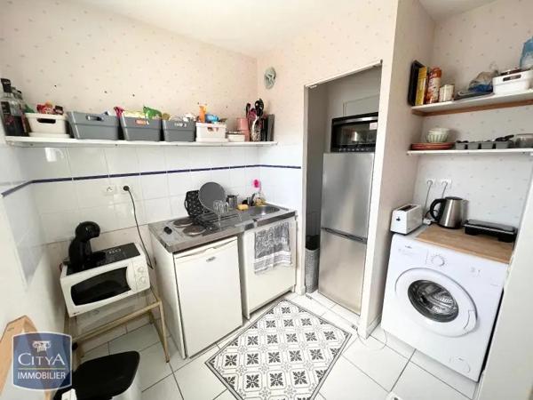 Appartement à louer 2 pièces 54.7m² Niort (79000)