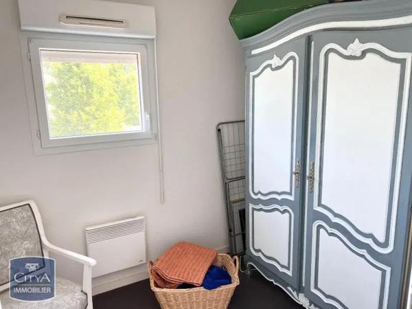Appartement à louer 2 pièces 54.7m² Niort (79000)
