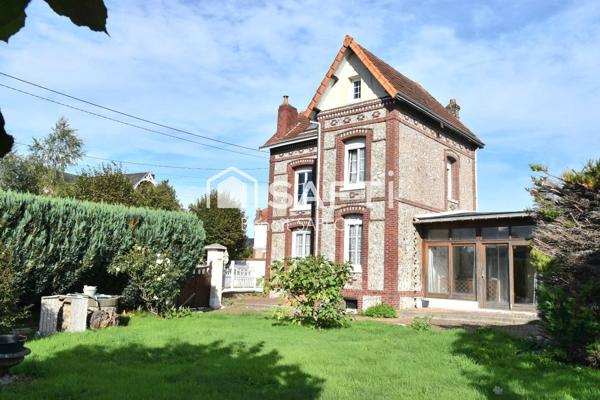 Maison, 4 chambres, 2 garages, terrasse, jardin