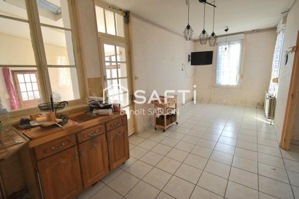 Maison, 4 chambres, 2 garages, terrasse, jardin