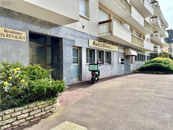 Local Professionnel et commercial à vendre à Poitiers dans la Vienne (86000), ref : VP074-86001