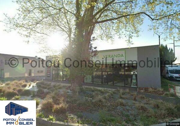 CELLULE DE 350M2 AVEC VISIBILITE SUR AXE PASSANT MAJEUR