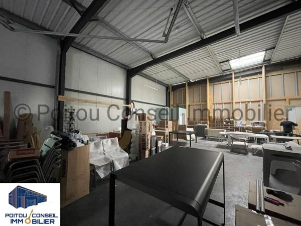 CELLULE DE 350M2 AVEC VISIBILITE SUR AXE PASSANT MAJEUR