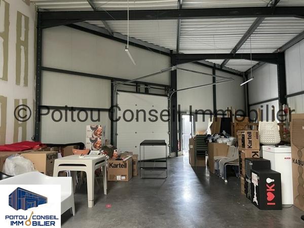 CELLULE DE 350M2 AVEC VISIBILITE SUR AXE PASSANT MAJEUR