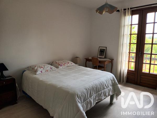 Immeuble à vendre 686 m² Lusseray