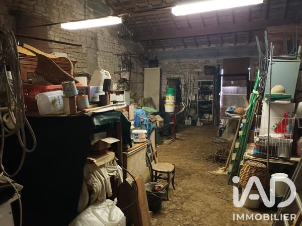 Immeuble à vendre 686 m² Lusseray