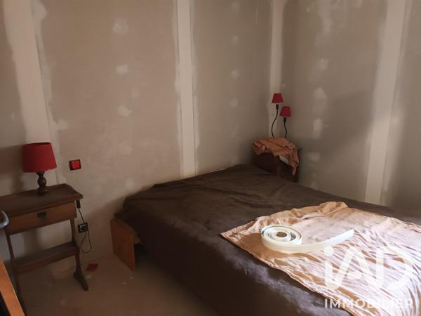 Immeuble à vendre 686 m² Lusseray