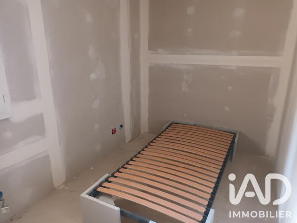 Immeuble à vendre 686 m² Lusseray