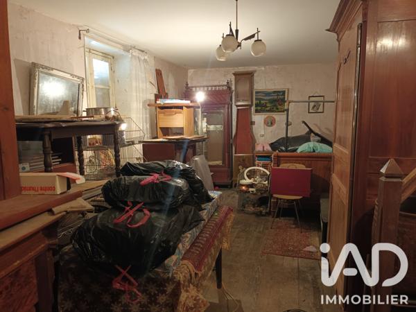 Immeuble à vendre 686 m² Lusseray