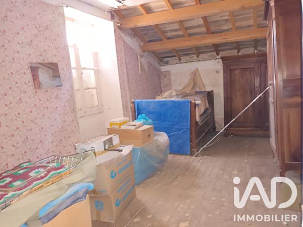 Immeuble à vendre 686 m² Lusseray