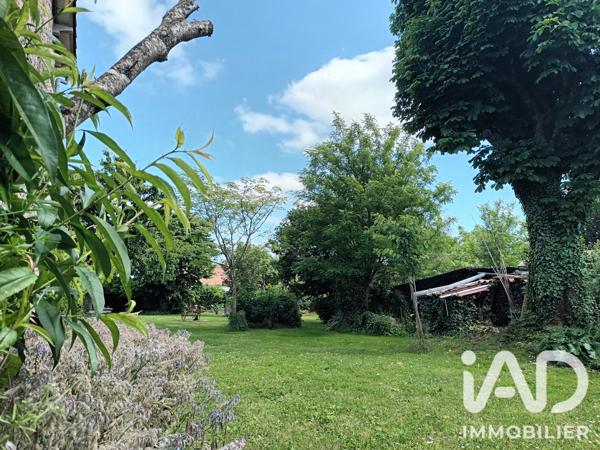 Immeuble à vendre 686 m² Lusseray
