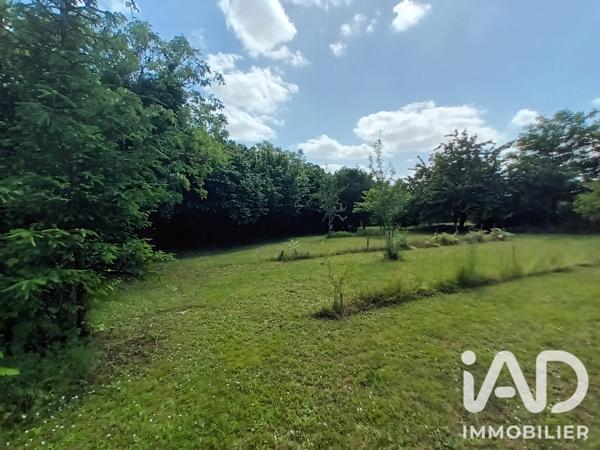 Immeuble à vendre 686 m² Lusseray
