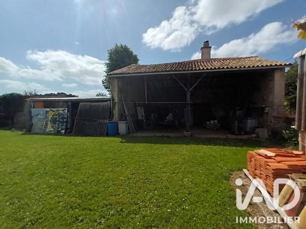 Immeuble à vendre 686 m² Lusseray