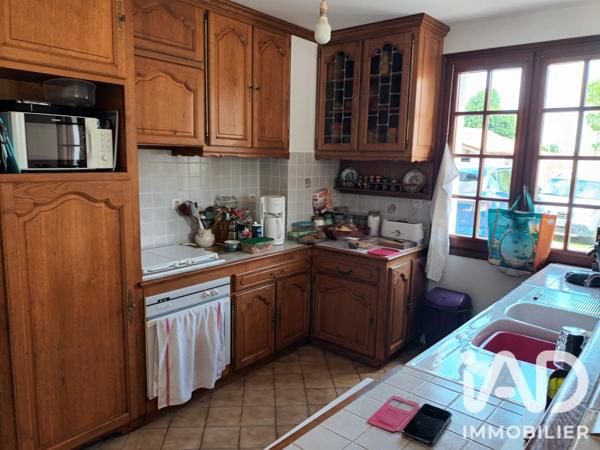 Immeuble à vendre 686 m² Lusseray