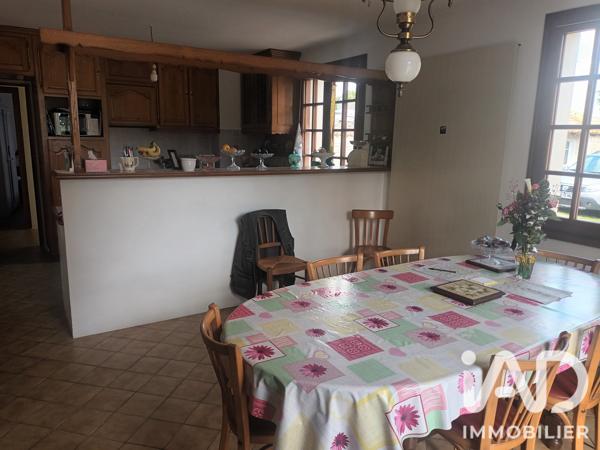 Immeuble à vendre 686 m² Lusseray