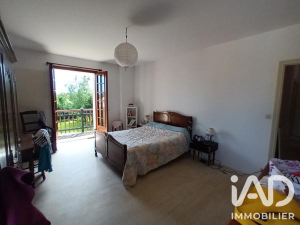 Immeuble à vendre 686 m² Lusseray