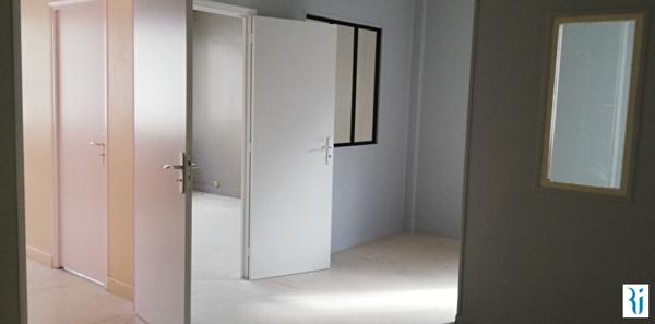 BUREAUX  ACTIVITE  LIBERALE ROUEN CATHEDRALE  HALLE AUX TOILES