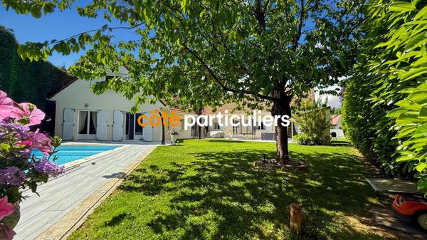 Vente Maison283,81 m² - 8 Pièces - SANTENY (94440)