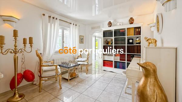 Vente Maison283,81 m² - 8 Pièces - SANTENY (94440)