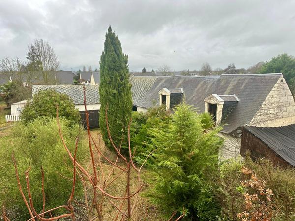 Longére à vendre avec grange et dépendances à Saumur (49400) 5 mn de la Gare - Ensemble de 350 m²