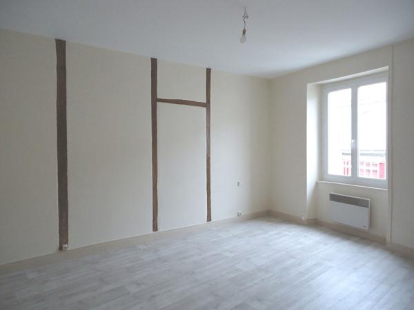 Chauvigny centre, appartement 76 m² avec jardin