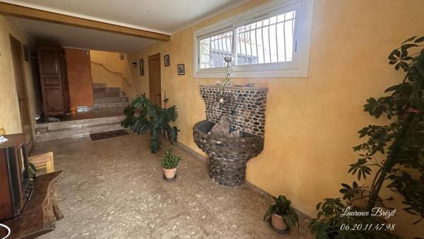 En exclusivité à Oraison, Maison individuelle de  217 m2 sur un terrain clos et arboré de  plus de 1500 m²