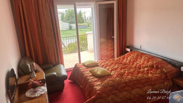 En exclusivité à Oraison, Maison individuelle de  217 m2 sur un terrain clos et arboré de  plus de 1500 m²