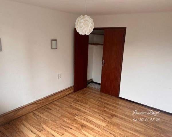 En exclusivité à Oraison, Maison individuelle de  217 m2 sur un terrain clos et arboré de  plus de 1500 m²